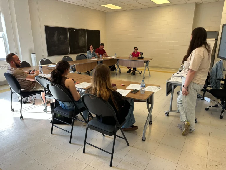 English classes participants during the lesson